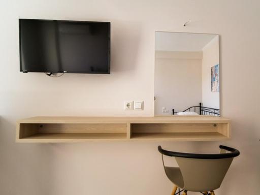 Vironas Hotel Himarë Extérieur photo