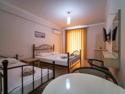 Vironas Hotel Himarë Extérieur photo